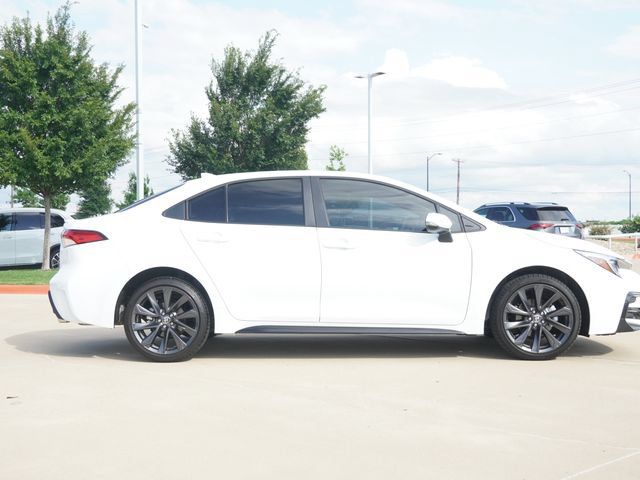 Used 2026 Toyota Corolla SE FWD image 9