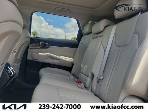 Certified 2023 Kia Sorento S w/ Panoramic Sunroof Package FWD image 15