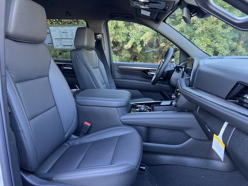 New 2026 Chevrolet Tahoe LT w/ Comfort Package image 30