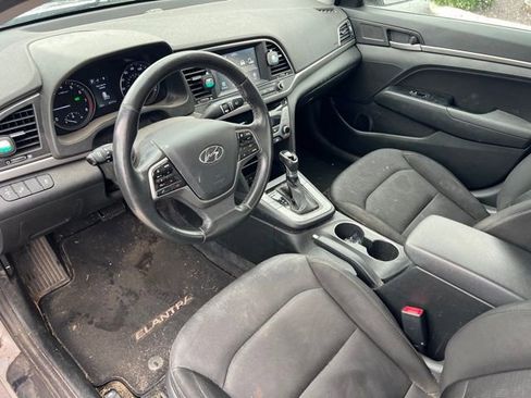 Used 2018 Hyundai Elantra Value Edition FWD image 11