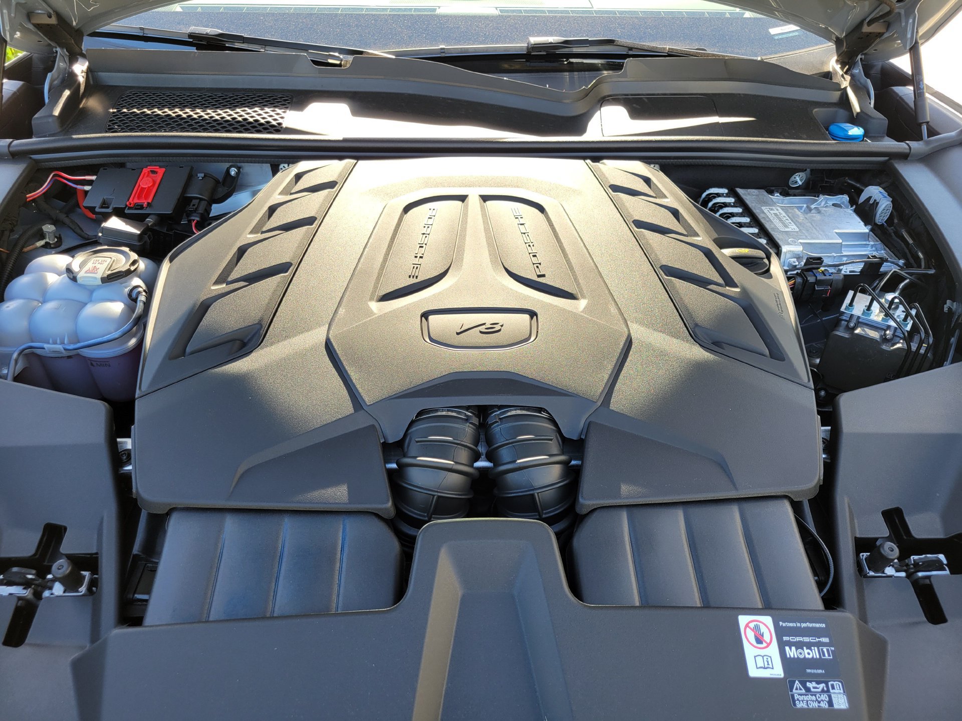 New 2026 Porsche Cayenne GTS AWD/4WD image 33