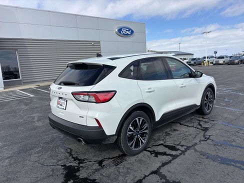 Certified 2021 Ford Escape SE w/ SE Sport Appearance Package image 9
