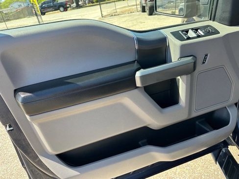 Used 2018 Ford F150 XLT w/ Equipment Group 302A Luxury image 27