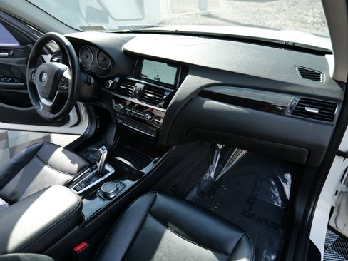 Used 2017 BMW X3 xDrive28i w/ Premium Package image 34