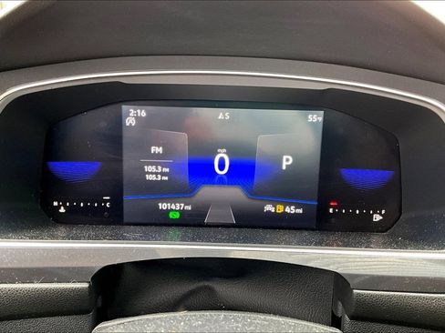 Used 2022 Volkswagen Tiguan SE image 10