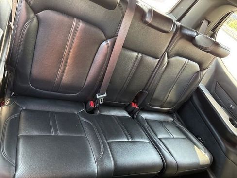 Used 2024 Jeep Wagoneer 4WD w/ Premium Group I image 5