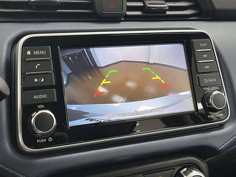 Used 2025 Nissan Versa SV FWD image 32