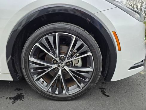 Used 2023 Toyota Prius XLE image 28