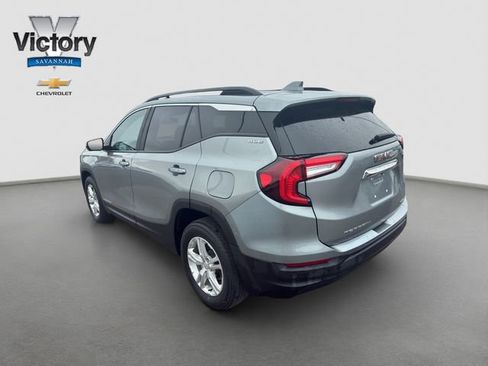 Used 2023 GMC Terrain SLE w/ Driver Convenience Package AWD/4WD image 5