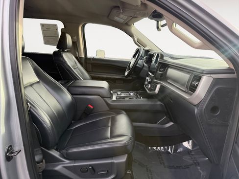 Certified 2024 Ford Expedition Max XLT image 19