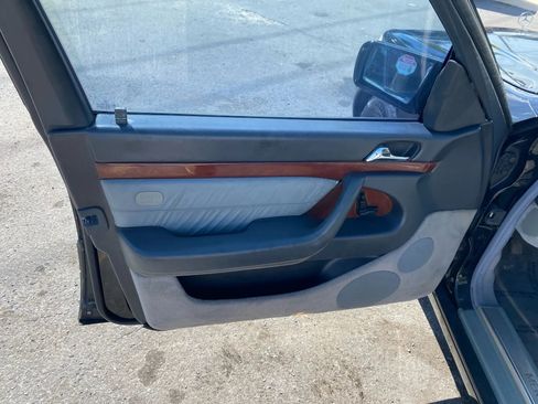 Used 1999 Mercedes-Benz S 320 image 10