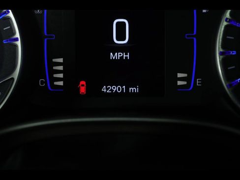 Used 2023 Chrysler Voyager LX FWD image 26