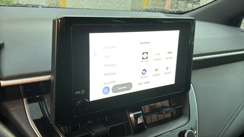 Used 2025 Toyota Corolla SE FWD image 19