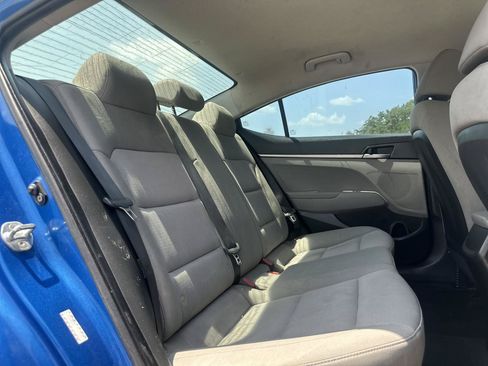 Used 2018 Hyundai Elantra SE FWD image 13