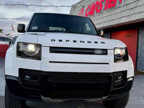 Used 2025 Land Rover Defender 110 X-Dynamic SE AWD/4WD image 6