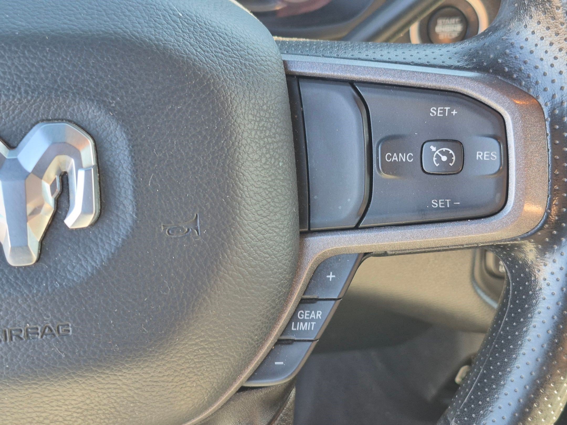 Used 2024 RAM 3500 Tradesman w/ Chrome Appearance Group AWD/4WD image 21