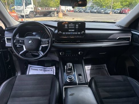 Used 2022 Mitsubishi Outlander SEL Black Edition FWD image 27