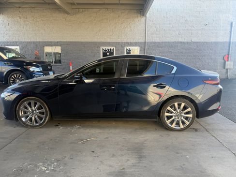 Used 2020 MAZDA MAZDA3 Sedan w/ Select Package FWD image 3