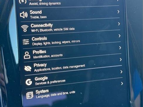 Used 2025 Volvo V60 B5 Cross Country Plus image 35