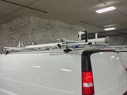 Used 2025 Chevrolet Express 2500 Extended w/ Communications Package image 34