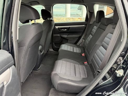 Used 2017 Honda CR-V LX image 7