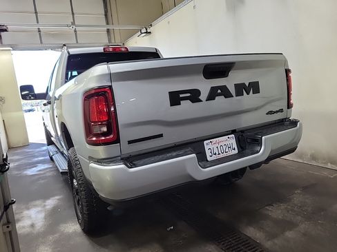Used 2026 RAM 2500 Big Horn AWD/4WD image 4