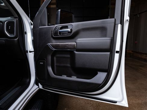 Used 2022 Chevrolet Silverado 2500 LTZ w/ LTZ Plus Package image 37