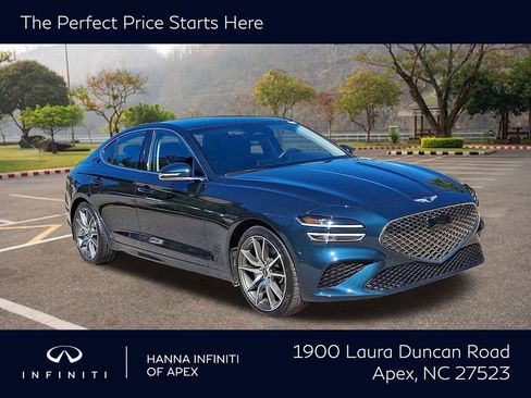 Used 2023 Genesis G70 2.0T image 1