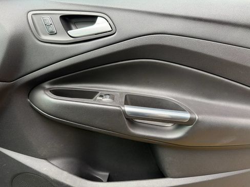 Used 2014 Ford Escape SE w/ Equipment Group 201A FWD image 15