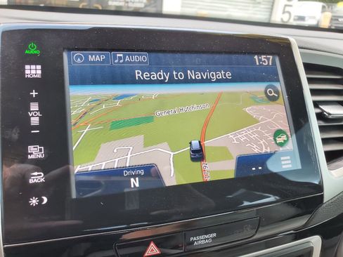 Used 2016 Honda Pilot Touring image 30