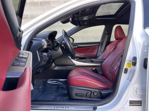 Used 2019 Lexus IS 300 image 11