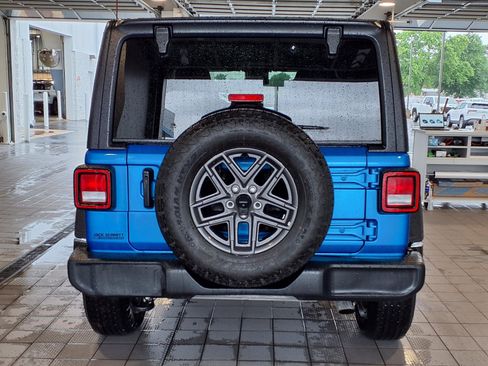 Used 2024 Jeep Wrangler Unlimited Sport AWD/4WD image 23