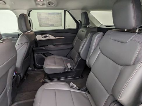 New 2026 Ford Explorer Active w/ Active Comfort Package AWD/4WD image 36