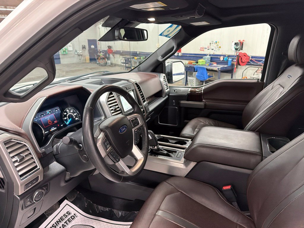 Used 2016 Ford F150 Platinum w/ Equipment Group 701A Luxury AWD/4WD image 20