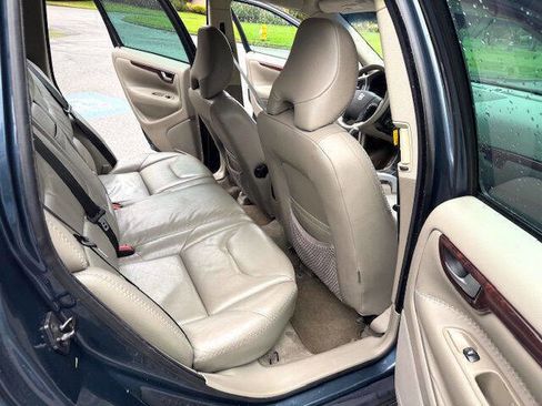 Used 2007 Volvo XC70 image 22