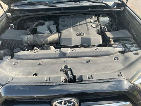 Used 2016 Toyota 4Runner Limited AWD/4WD image 24