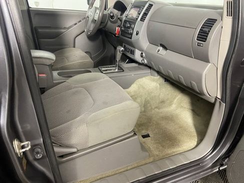 Used 2017 Nissan Frontier SV w/ SV Value Truck Package image 11