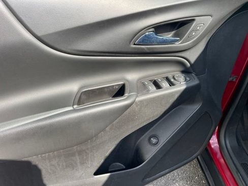 Used 2018 Chevrolet Equinox LT AWD/4WD image 18