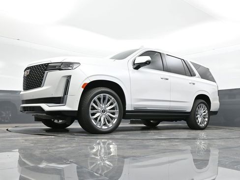 Used 2023 Cadillac Escalade Premium Luxury w/ Performance Package image 34