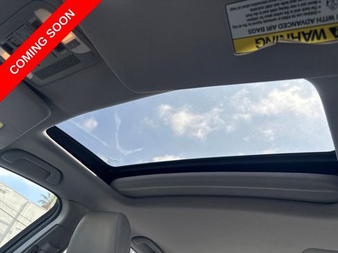 Used 2017 Acura ILX FWD image 3