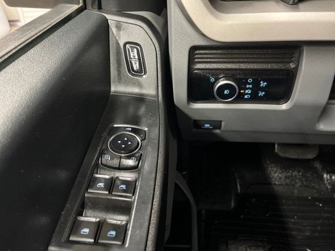 Used 2024 Ford F550 XL Crew Cab 203 4WD image 32