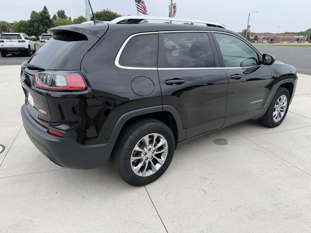 Used 2019 Jeep Cherokee Latitude Plus w/ Comfort/Convenience Group AWD/4WD image 8