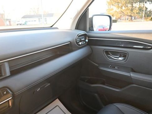 Used 2025 Honda Pilot Touring image 30
