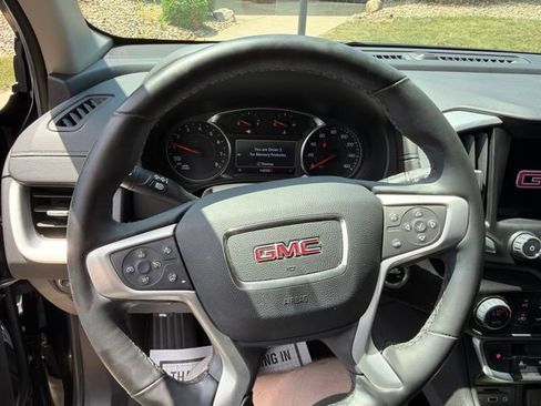 Used 2023 GMC Terrain SLT w/ Elevation Edition FWD image 10