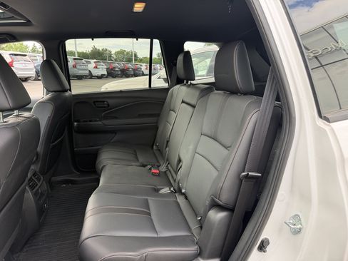 Used 2023 Honda Passport TrailSport image 10