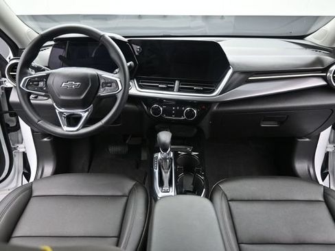 Used 2026 Chevrolet Trax ACTIV w/ Driver Confidence Package FWD image 10