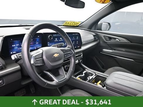 Used 2024 Chevrolet Traverse LT FWD image 23