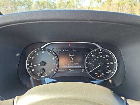 Used 2023 Nissan Frontier SV w/ Midnight Edition Package image 23