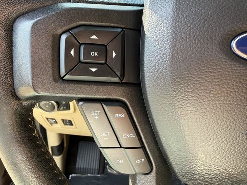 Used 2020 Ford F150 XLT w/ Equipment Group 302A Luxury AWD/4WD image 17