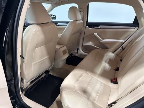 Used 2015 Volkswagen Passat 1.8T Limited Edition FWD image 27